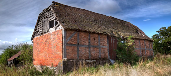 Barn dismantling and salvage