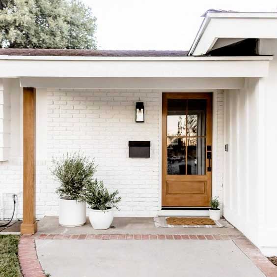 painted brick ranch house