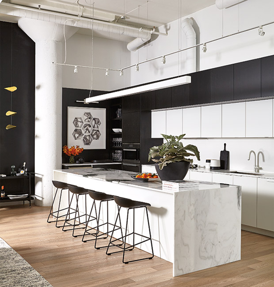 timeless black and white kitchen