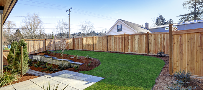 wood vs vinyl fencing