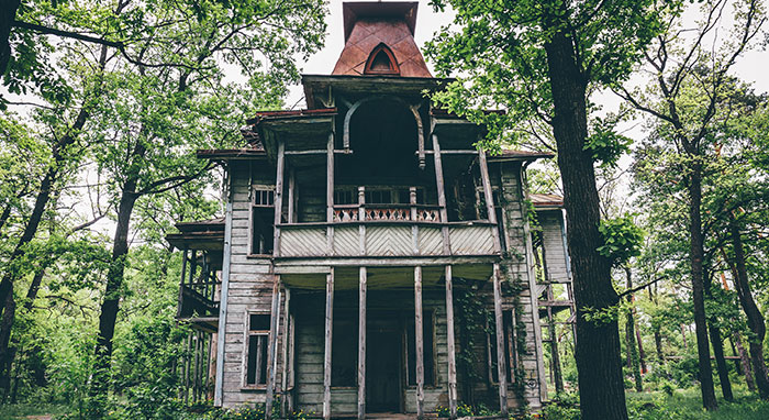 pros and cons of demolishing old historic house